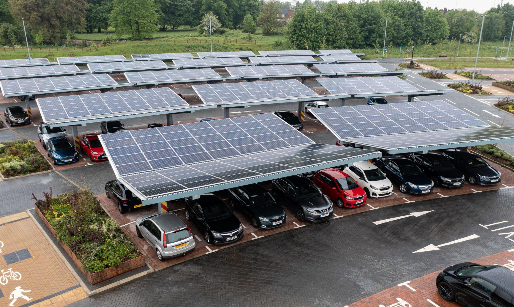 Installation ombrieres solaires parking bordeaux - Coegy PRO